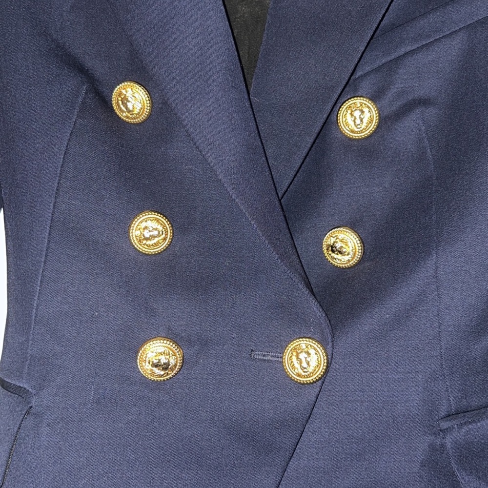 Balmain
Double-Breasted Wool Jacket - Picture 2 of 6